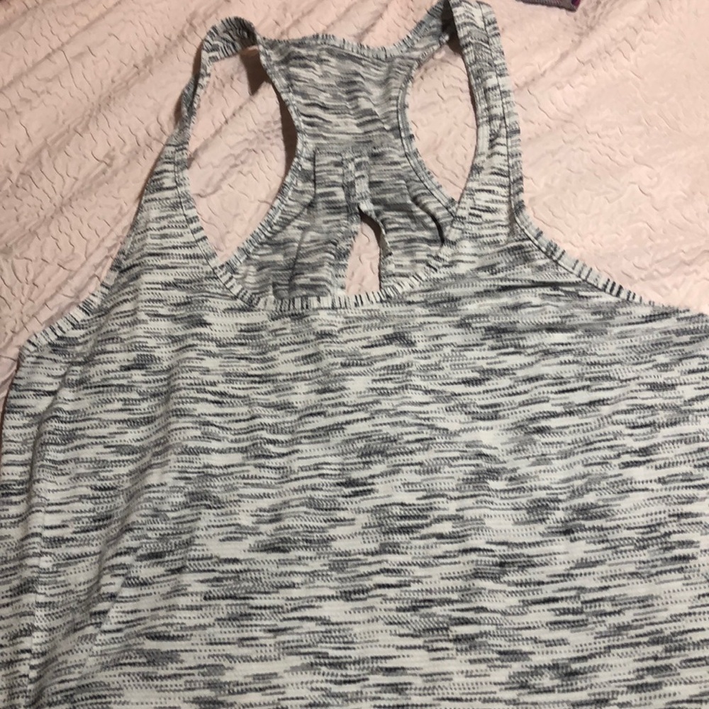Lululemon tank size 12